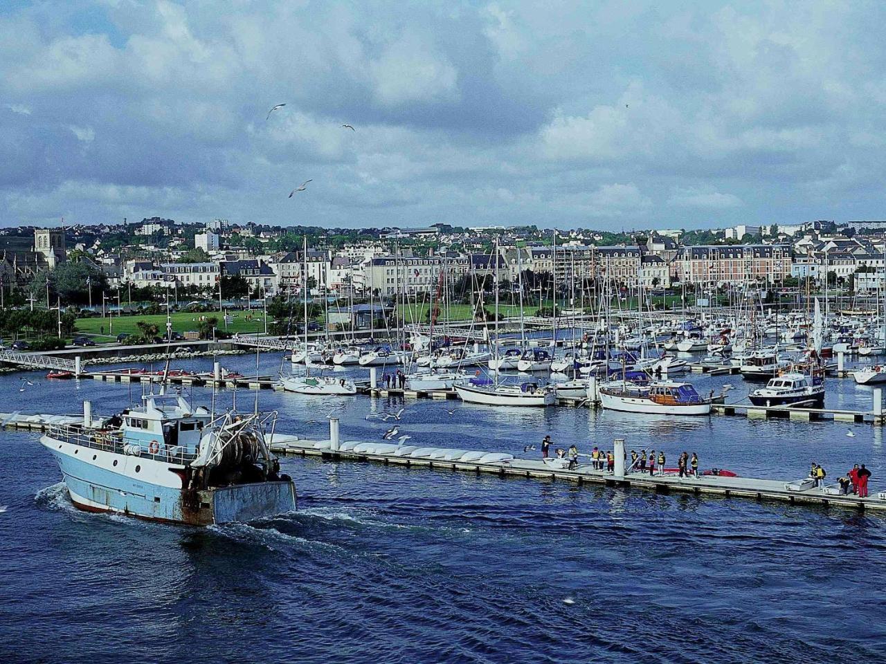 Fyl Good Ex Hotelf1 Cherbourg Tourlaville Eksteriør billede